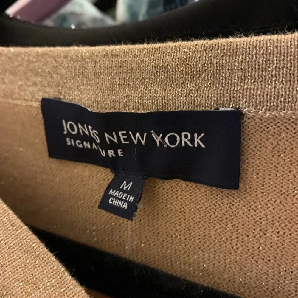 Jones New York signature gold stripe long sleeve scoop neck sweater size‎ M